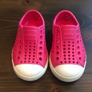 Native toddler slip on shoe